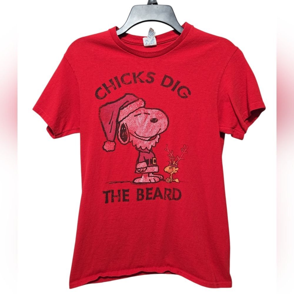 Snoopy & Woodstock Christmas Short Sleeve Red T-Shirt "Chicks Dig the Beard"